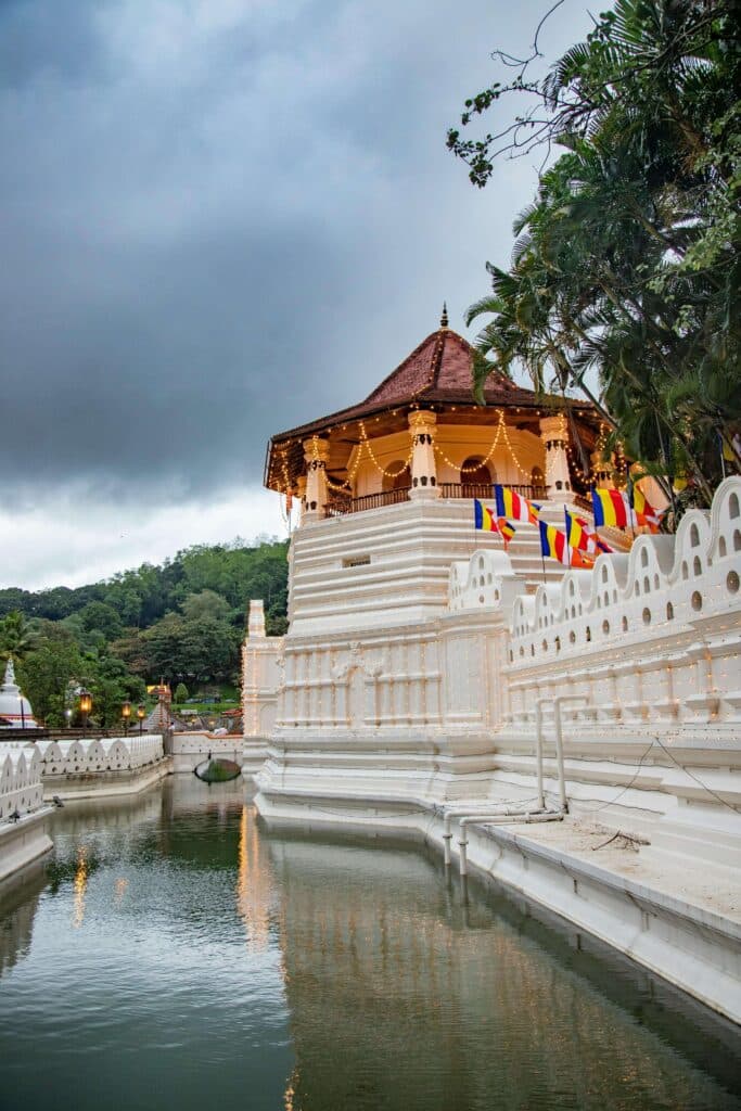 Mini Lanka Escape